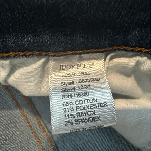 Judy Blue Women’s Jeans Straight Leg Blue Denim Ripped Raw Hem Size 13 31 Waist - Picture 4 of 4